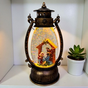 Decoratiune muzicala si luminoasa, Felinar Vintage cu scena Nasterii, lumini calde si zapada in miscare, USB inclus, 25x11 cm - Img 4