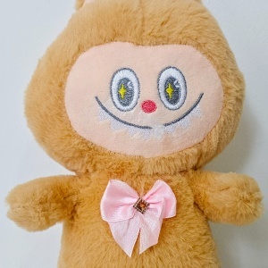 Jucarie de plus iepuras in stil Labubu, cu funda, 30 cm, Caramel - Img 3