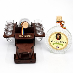 Minibar din lemn in forma de camion, cu sticla 700 ml, 6 pahare si palinca Vlad Tepes 700 ml, Maro inchis - Img 5