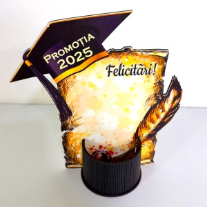 Pachet Absolvent, pix touchscreen si breloc in suport din lemn, 19cm - Img 2