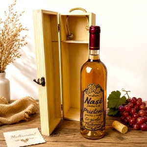 Pachet premium vin propunere nasi in cutie din lemn gravata cu ilustratie conac - Img 3