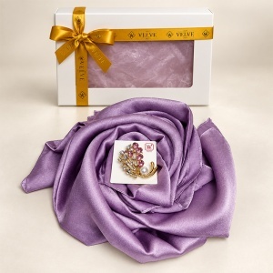 Pachet Silky pentru femei cu esarfa eleganta si brosa, 170 x 90 cm, Lila - Img 3