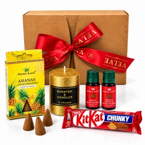 Set cadou Aroma Bliss, cu KitKat Chunky, lumanare, conuri Ananas si 2 uleiuri parfumate, Model Galben