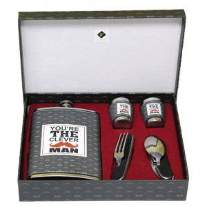 Set cadou pentru barbati Outing, plosca pentru bautura, doua pahare asortate din inox si tacamuri multifunctionale, pliabile, pentru picnic, in cutie cadou, Gri