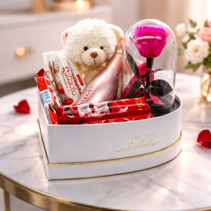 Set, cadou pentru femei, trandafir criogenat, ursulet de plus, Bottega- Rose Gold 0.2L, kinder Bueno, Mon Cherry si Raffaello