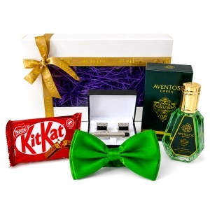 Set pentru barbati Emerald Green Edition cu parfum arabesc Aventos Green, papion verde, butoni, ac de cravata si ciocolata