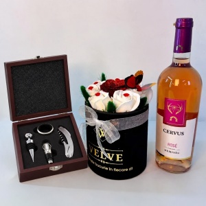 Set VLV, unisex, cutie eleganta cu 4 accesorii pentru sticla cu vin, aranjament floral Red Sparkle si Vin rose Cervus 750 ml - Img 2
