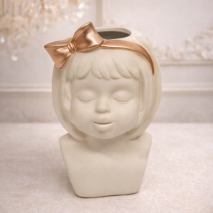 Vaza Girl, din material ceramic, Crem