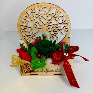 Aranjament floral „La multi ani", trandafir criogenat și licheni stabilizați, in suport decorativ din lemn - Img 4