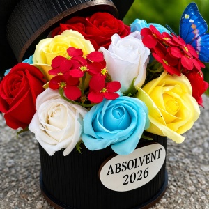 Aranjament floral absolvire 2026, in cutie neagra tip toca, cu trandafiri si hortensi, multicolor - Img 2