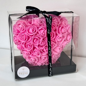 Aranjament floral tip Inima, cu trandafiri din spuma, realizat hand-made, in cutie cadou, Roz, 15 cm