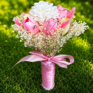 Buchet de mireasa premium, cu lalele, dalie artizanala, broom conservat si perle, 34 cm - Img 3