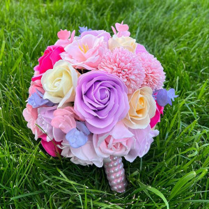 Buchet Mireasa din trandafiri, anemone, dalii de sapun, multicolor