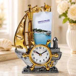 Ceas decorativ de masa cu rama foto si corabie, auriu-argintiu, 20x25 cm
