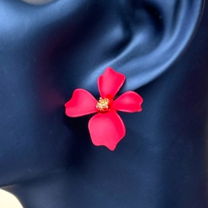 Cercei A Little Magic, cu design floral si prindere cu tija, Rosu 1
