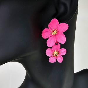 Cercei lungi Sublime Petunia, cu design floral, realistic, in cutie eleganta, Roz4