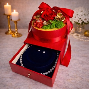 Colier și cercei cu zirconiu in cutie romantica cu flori criogenate