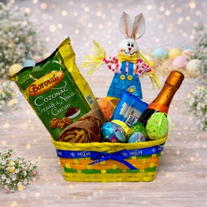 Cos cadou Paste Spring Celebration cu Prosecco Mionetto, decoratiune iepuras, cozonac Boromir si ciocolata Ritter