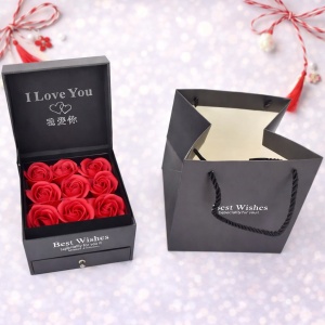 Cutie pentru accesorii "Love Wishes" cu sertar, noua trandafiri de sapun, felicitare si punga de cadou, Negru - Img 3