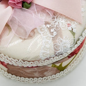 Cutiuta eleganta Mishela, cu design floral si oglinda, in forma rotunda