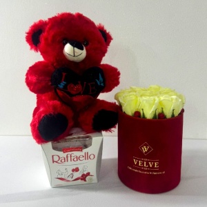 Set cadou Bright, aranjament floral cu 9 trandafiri din sapun fosforecenti, ursulet de plus, Raffaello si ambalaj cadou, Rosu