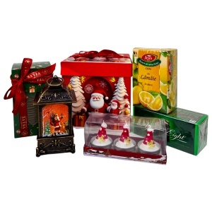 Pachet Christmas Delight, cu felinar decorativ, lumanari, ciocolata After Eight si ceai, in cutie festiva cadou