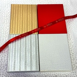 Pachet Elegance pentru femei, cu esarfa eleganta si oglinda, in cutie cadou, Zebra
