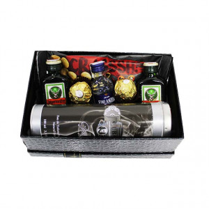 Pachet GiftDay pentru barbati, Parfum PcDesign Cuba Gray 100ml, arahide Mogyi, doua sticle de Jagermeister de 40ml, o sticla de vodka Finlandia 40ml si Praline Ferrero, in cutie neagra, 21x14x9 cm