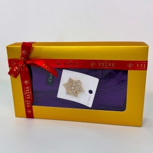 Pachet Secret, pentru femei, cu esarfa eleganta Belladona si brosa Fulg de Zapada, in cutie cadou, Mov - Img 3