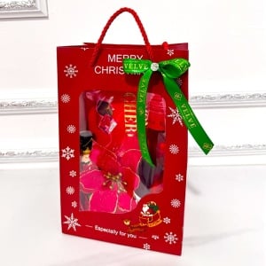 Pachet Secret Santa cu decoratiune Craciunita si Spargatorul de Nuci, vin spumant Riunite Lambrusco Rose, praline Mon Cheri 157 g, in punga cadou
