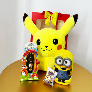 Pachet The Joy pentru copii cu jucarie de plus Pikachu, Sampon/Gel de dus 2in 1 Minions si iupuras de ciocolata cu lapte Heidi2