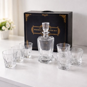 Pachet Vintage Glam, set decantor pentru whisky și 6 pahare din sticla, in caseta eleganta tip geamantan, 1000ml