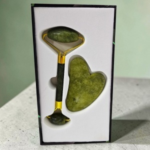 Set masaj facial din jad verde, roller si Gua Sha, cadou relaxare si ingrijire ten - Img 4