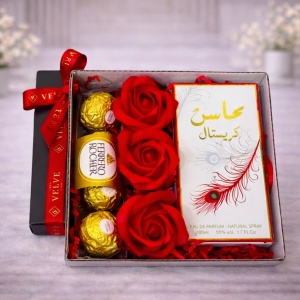 Set premium femei Glamour, cu apa de parfum arabesc Mahasin 50ml, 3 trandafiri de sapun si praline Ferrero