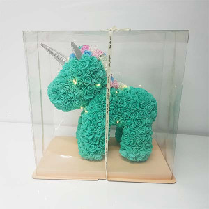 Unicorn Floral turcoaz din Trandafiri de spuma 40 cm, ambalat in cutie, cu LED de lumini