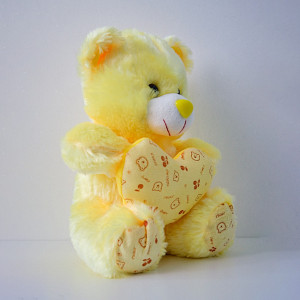 Ursulet de plus Coco, cu inimioara, inaltime 30cm, Galben