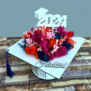 Aranjament floral Ceremony, tip toca, cu licheni stabilizati si flori criogenate, Roz/Alb