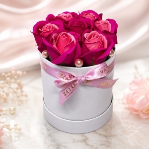 Aranjament floral Glamour Double Color cu 7 trandafiri de sapun bicolor, in cutie rotunda, 16x11 cm, Fucsia-Roz - Img 3