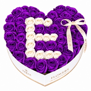 Aranjament floral personalizat cu litera, in cutie inima, cu 49 trandafiri de sapun, Mov-Alb - Img 5