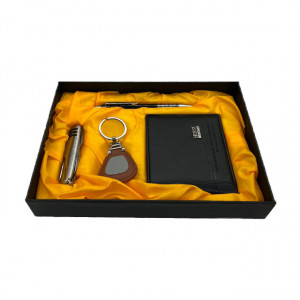 Caseta VIP, accesorii pentru barbati, portofel , briceag, breloc si pix