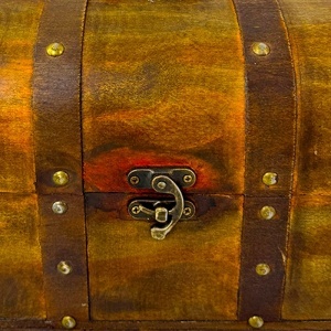 Cutie in forma de cufar din lemn, organizator accesorii si bijuterii, Maro, 22x15 - Img 5