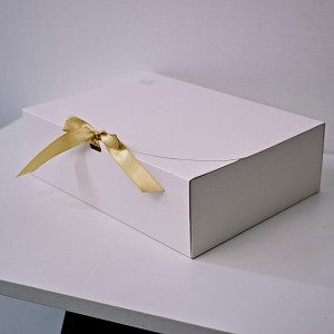 Cutie pentru cadouri, Elegant Sparkle, cu funda aurie, Alb,  28x20,5x8 cm