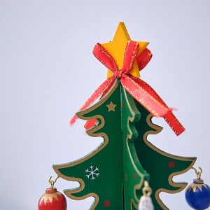 Decoratiune de Craciun, Cutie muzicala tip bradut cu globulete in miniatura, Verde - 25 x 11cm, Velve - Img 3