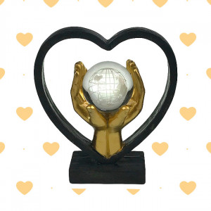 Decoratiune din rasina Together on Earth, cu arcada in forma de inima si glob de sticla 18cm, Negru/Auriu