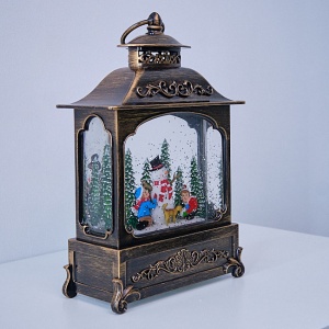 Decoratiune luminoasa cu tematica de Craciun in forma de felinar, muzical, cu doi copii, un om de zapada si un caine, Maro Vintage