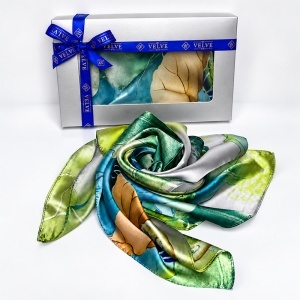 Esarfa premium dama cu motive din natura, 70 x 70 cm, Verde-Albastru - Img 3