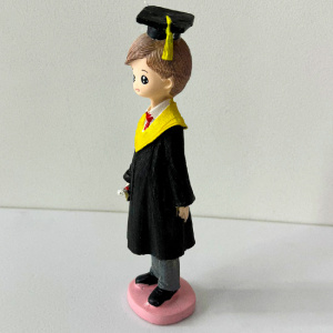 Figurina din rasina, absolvent cu diploma 20 cm - Img 5