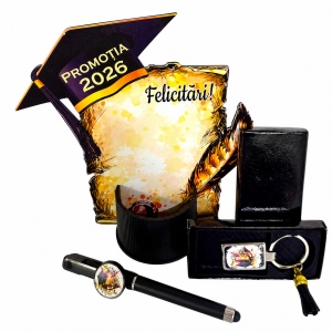 Pachet absolvire PROMOTIA 2026, cu suport birou, pix touchscreen, breloc si decoratiune din lemn