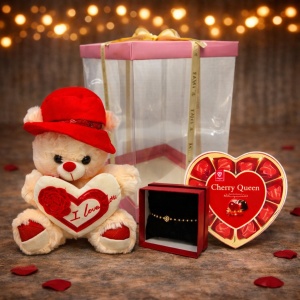Pachet cadou pentru indragostiti, Sparkle, ursulet de plus 25cm, bratara cu snur, praline Cherry Queen Rochen 122gr ambalate in cutie cadou, Crem/Rosu