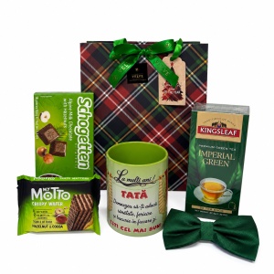 Pachet cadou pentru tata, Green Edition, cu cana cu mesaj, papion verde, ceai si dulciuri - Img 2